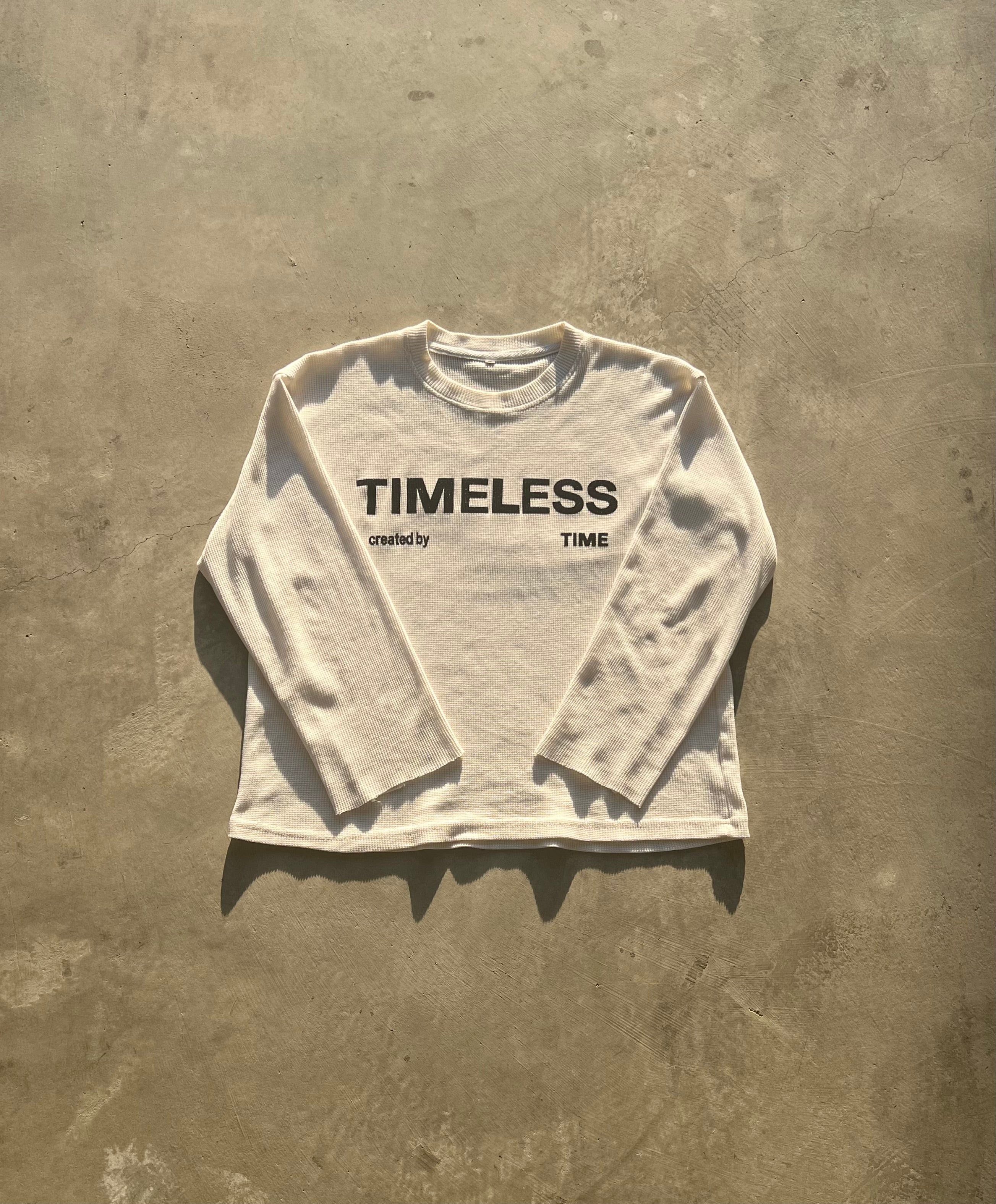 TIMELESS LONGSLEEVE TEE